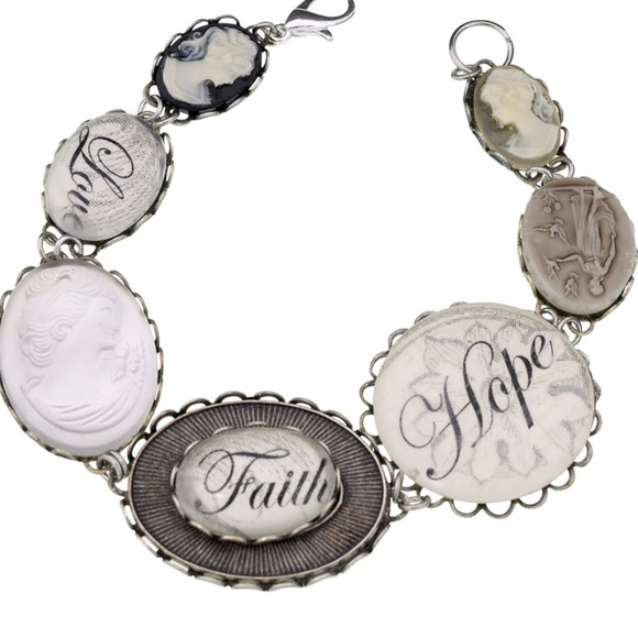 Inspirational Words &Cameos Bracelet-Boutique - Picture 4 of 4